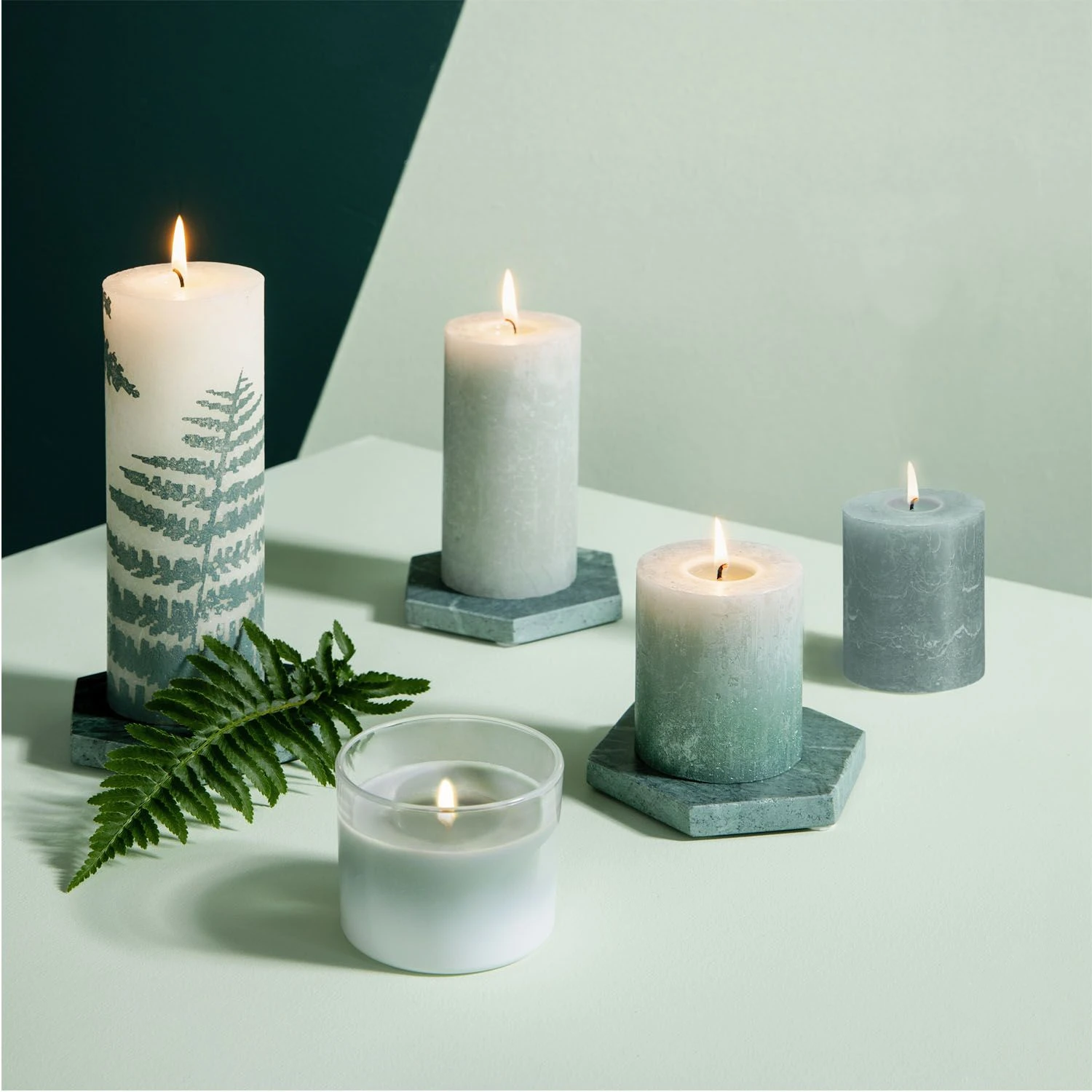 Bolsius Rustiek Stompkaars Olijfgroen 130x68 Mm 2 Bolsius Rustiek Stompkaars Olijfgroen 130x68 Mm - Afbeelding 2