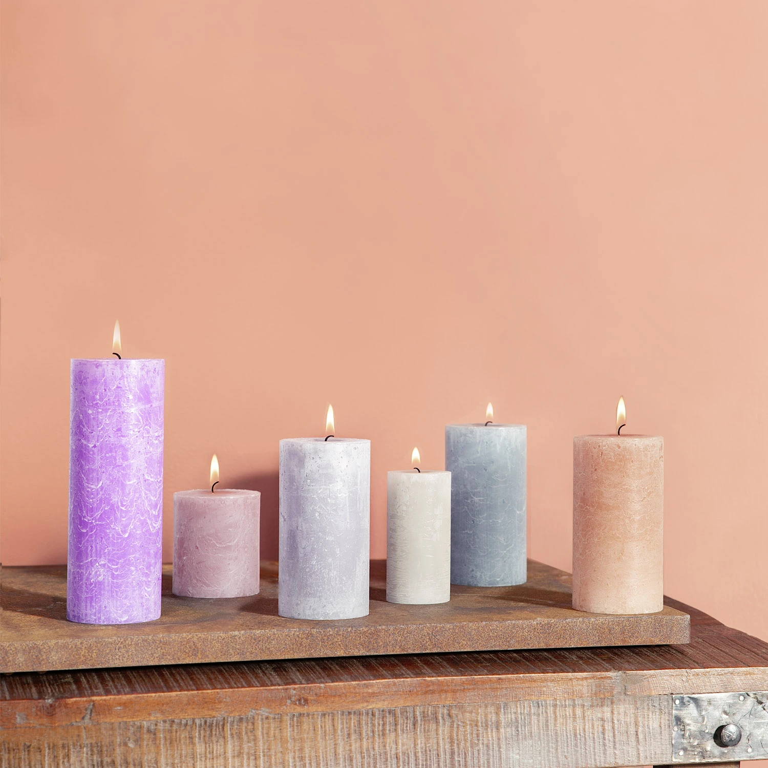 Bolsius Rustiek Stompkaars Paars 130x68 Mm 2 Bolsius Rustiek Stompkaars Paars 130x68 Mm - Afbeelding 2